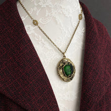Load image into Gallery viewer, Vintage Emerald Green Intaglio Locket N1129