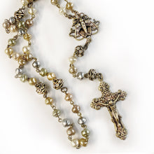 Load image into Gallery viewer, Pearls of Wisdom Holy Spirit Rosary N1154