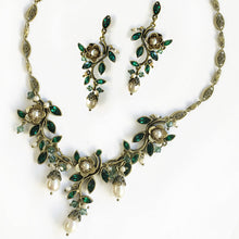Load image into Gallery viewer, Emerald Green Crystal Floral Necklace – N1186-EM