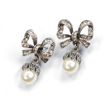 Load image into Gallery viewer, Crystal Bow Pearl Earrings E1265 - Sweet Romance Wholesale