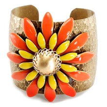 Load image into Gallery viewer, Pop Art Double Daisy 1960s Cuff Bracelet - Sweet Romance Wholesale