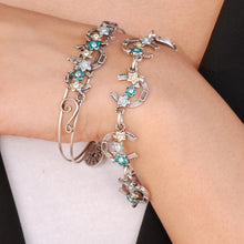 Load image into Gallery viewer, Horseshoe Garland Bracelet OL_BR281 - Sweet Romance Wholesale