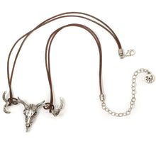Load image into Gallery viewer, Thunderhill Skull Necklace N284 - Sweet Romance Wholesale