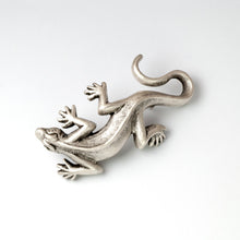 Load image into Gallery viewer, Lizard Pin P664 - Sweet Romance Wholesale