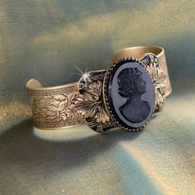 Load image into Gallery viewer, Vintage Jet Cameo Bracelet - Sweet Romance Wholesale