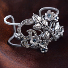 Load image into Gallery viewer, Le Jardin Bracelet - Sweet Romance Wholesale