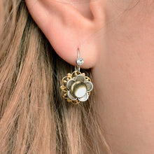 Load image into Gallery viewer, 1960s Flower Power Earrings E1354 - Sweet Romance Wholesale