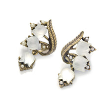 Load image into Gallery viewer, Triple Satin Tulips Earrings - Sweet Romance Wholesale