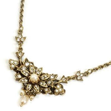 Load image into Gallery viewer, Pearl Blossom Necklace - Sweet Romance Wholesale
