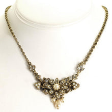 Load image into Gallery viewer, Pearl Blossom Necklace - Sweet Romance Wholesale