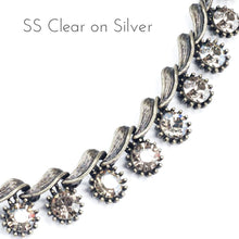 Load image into Gallery viewer, Iconic 1950s Collar Necklace - Sweet Romance Wholesale