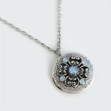 Load image into Gallery viewer, Vintage Star Sapphire Silver Locket - Sweet Romance Wholesale