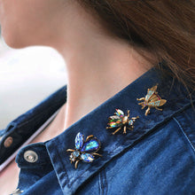 Load image into Gallery viewer, Exotic Jewel Bee Pins P5280-JE - Sweet Romance Wholesale