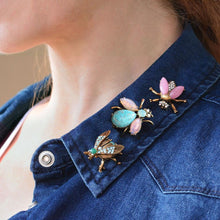 Load image into Gallery viewer, Vintage Exotic Bee Pins P5280 - Sweet Romance Wholesale