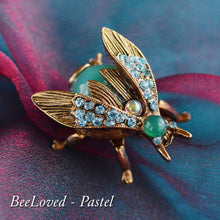 Load image into Gallery viewer, Vintage Exotic Bee Pins P5280 - Sweet Romance Wholesale