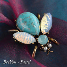 Load image into Gallery viewer, Vintage Exotic Bee Pins P5280 - Sweet Romance Wholesale