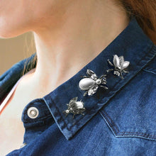 Load image into Gallery viewer, Set of 3 Pearly Girl Bee Pins Silver and Gold P5280 - Sweet Romance Wholesale