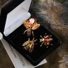 Load image into Gallery viewer, Set of 3 Vintage Exotic Bee Pins Topaz P5280 - Sweet Romance Wholesale