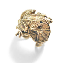 Load image into Gallery viewer, Little Frog Sculpture Ring - Sweet Romance Wholesale