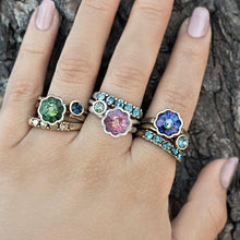 Load image into Gallery viewer, Set of 3 Vintage Flower Crystal Stack Rings R565 - Sweet Romance Wholesale